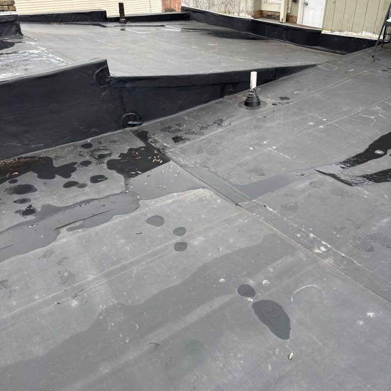 Commercial vs Residential Roofing