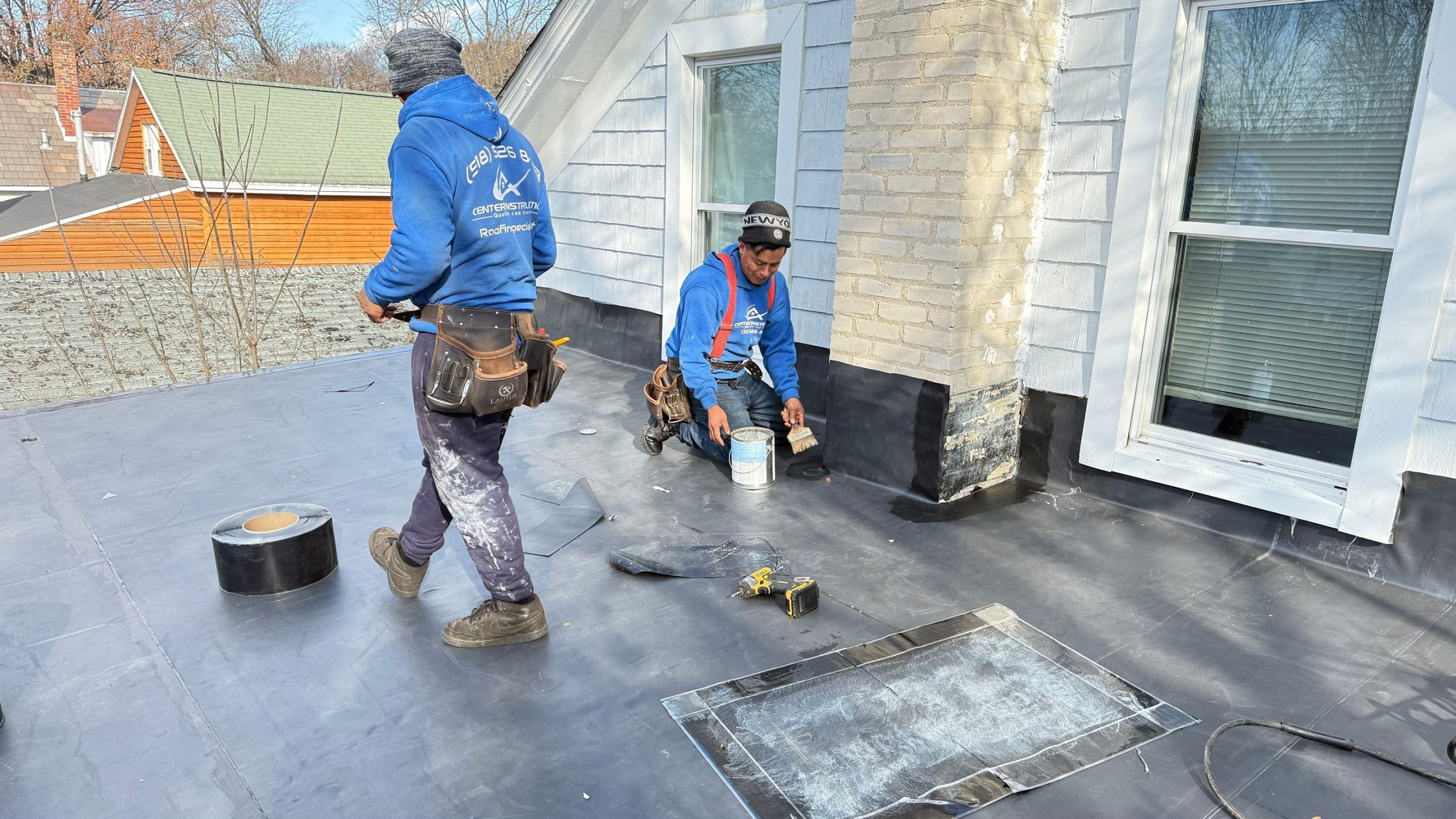 What Are the Signs My Roof Needs an Urgent Replacement