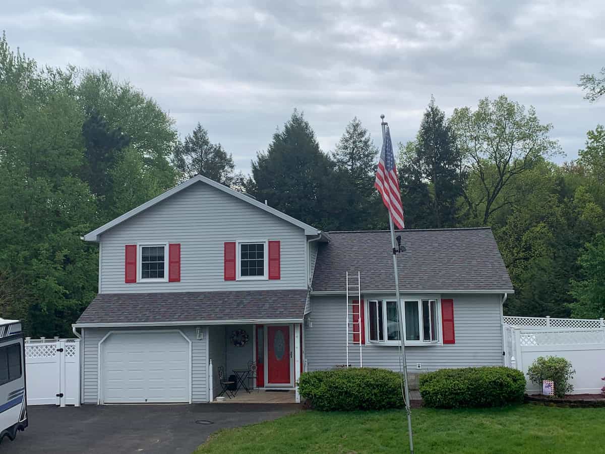 Why Did My Vinyl Siding Turn Green